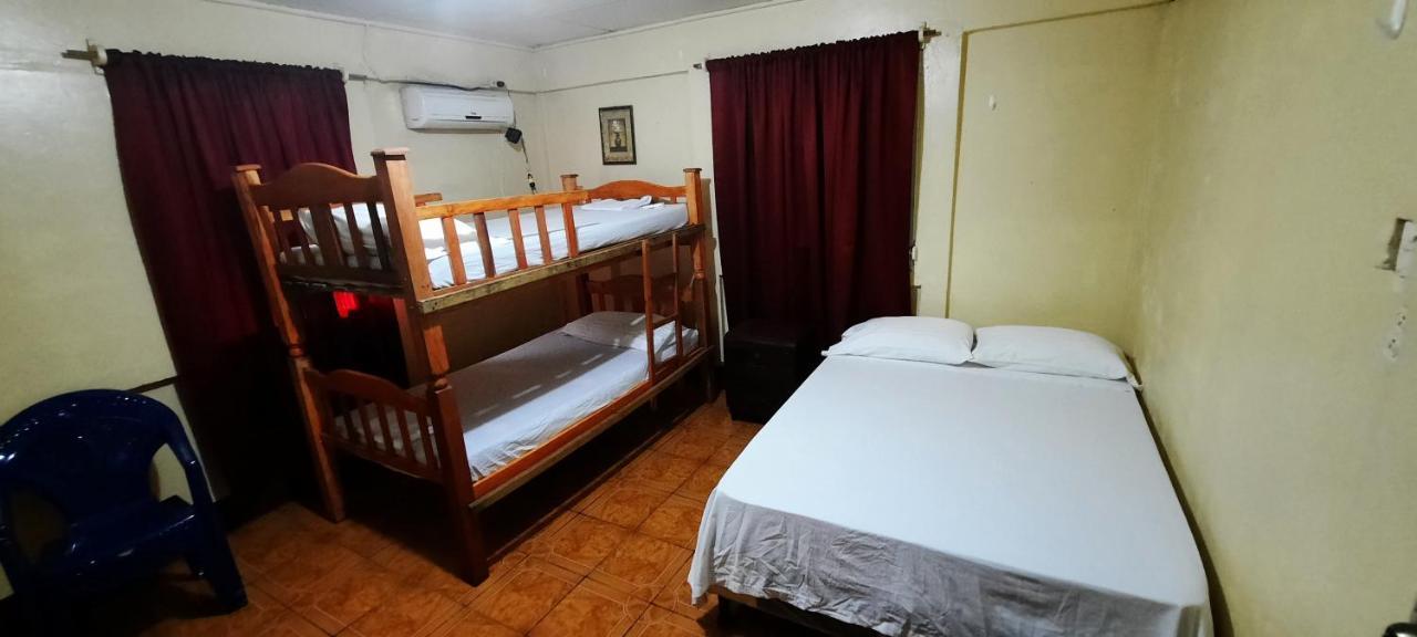 Tropical Dreams Hostel South End Esterno foto